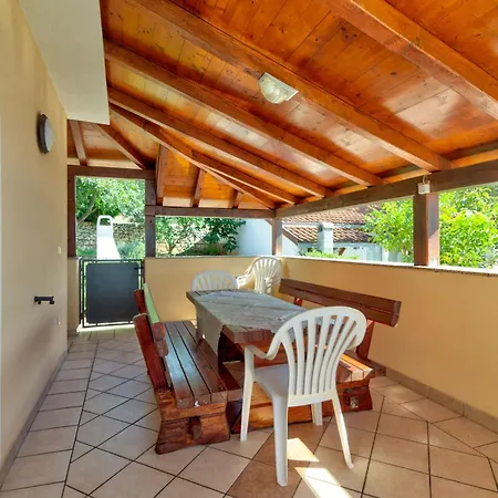 Dino I Toni Apartamento *